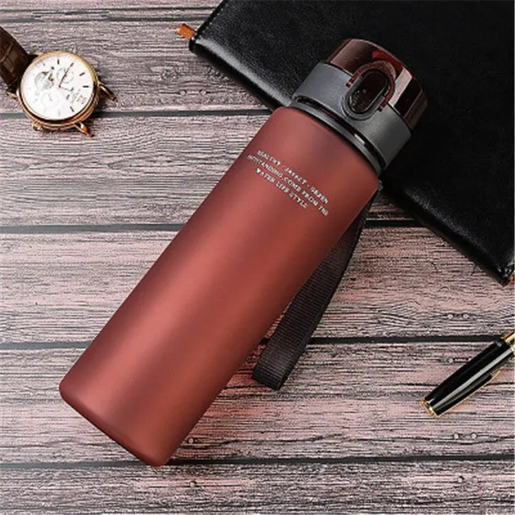 Garrafa de água esportiva alta qualidade [BPA Livre] 560ml